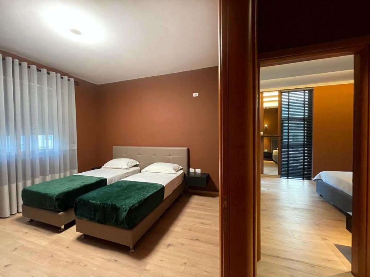 The Brownie Apartment Vlorë Exterior foto